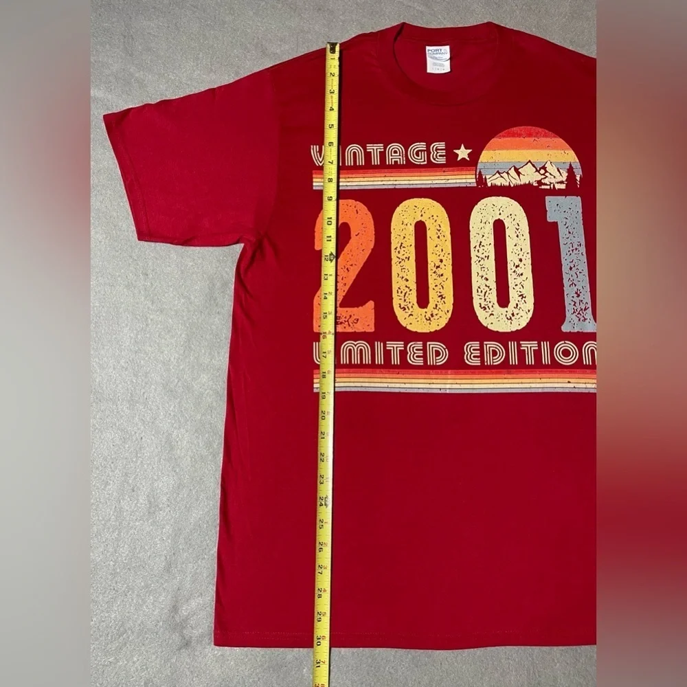 Vintage 2001 Limited Edition 2001 T-shirt Red Size Large